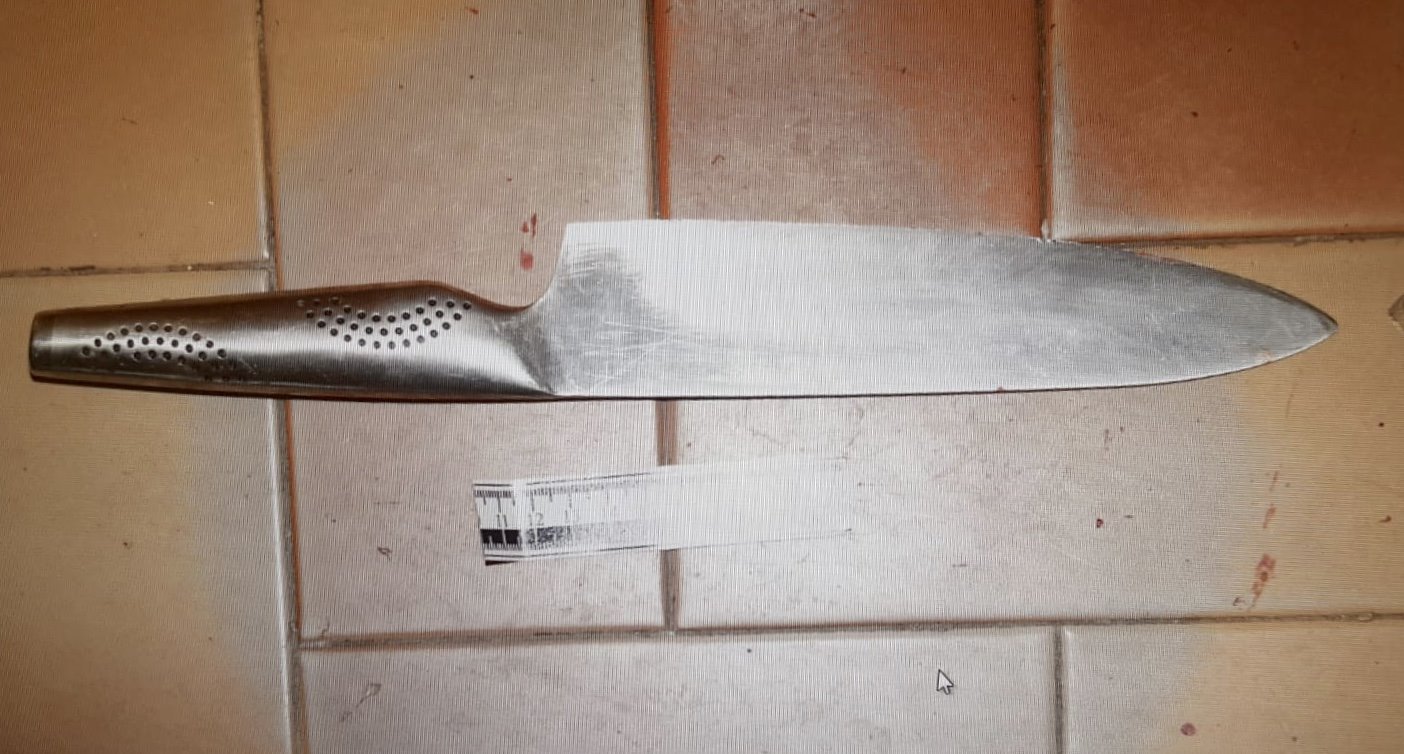 הסכין ששימשה לדקירה - צילום: דוברות המשטרה