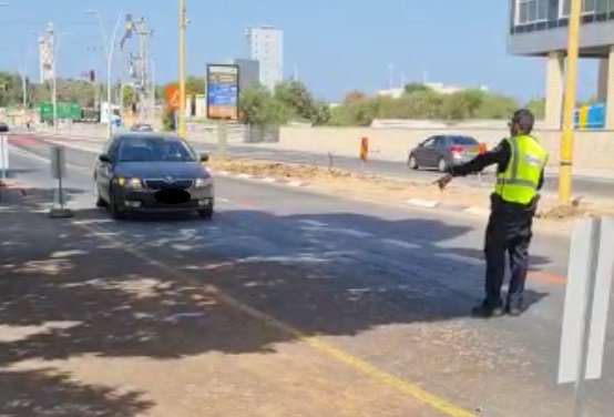 אוכפים את הסגר. קרדיט: עיריית אשדוד אוכפים את הסגר. קרדיט: עיריית אשדוד