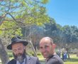 "תפילין לצד מנגלים": המבצע של הרב עמאר