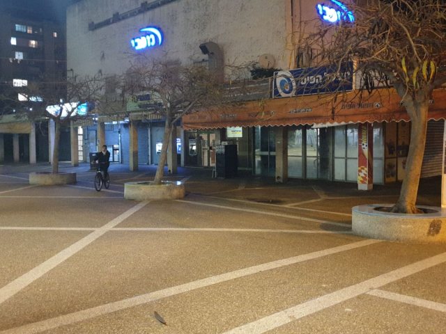 שוק רובע ו'. צילום: שמואל סרדינס