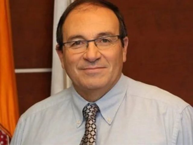 דב צור (צילום: עיריית ראשון לציון)